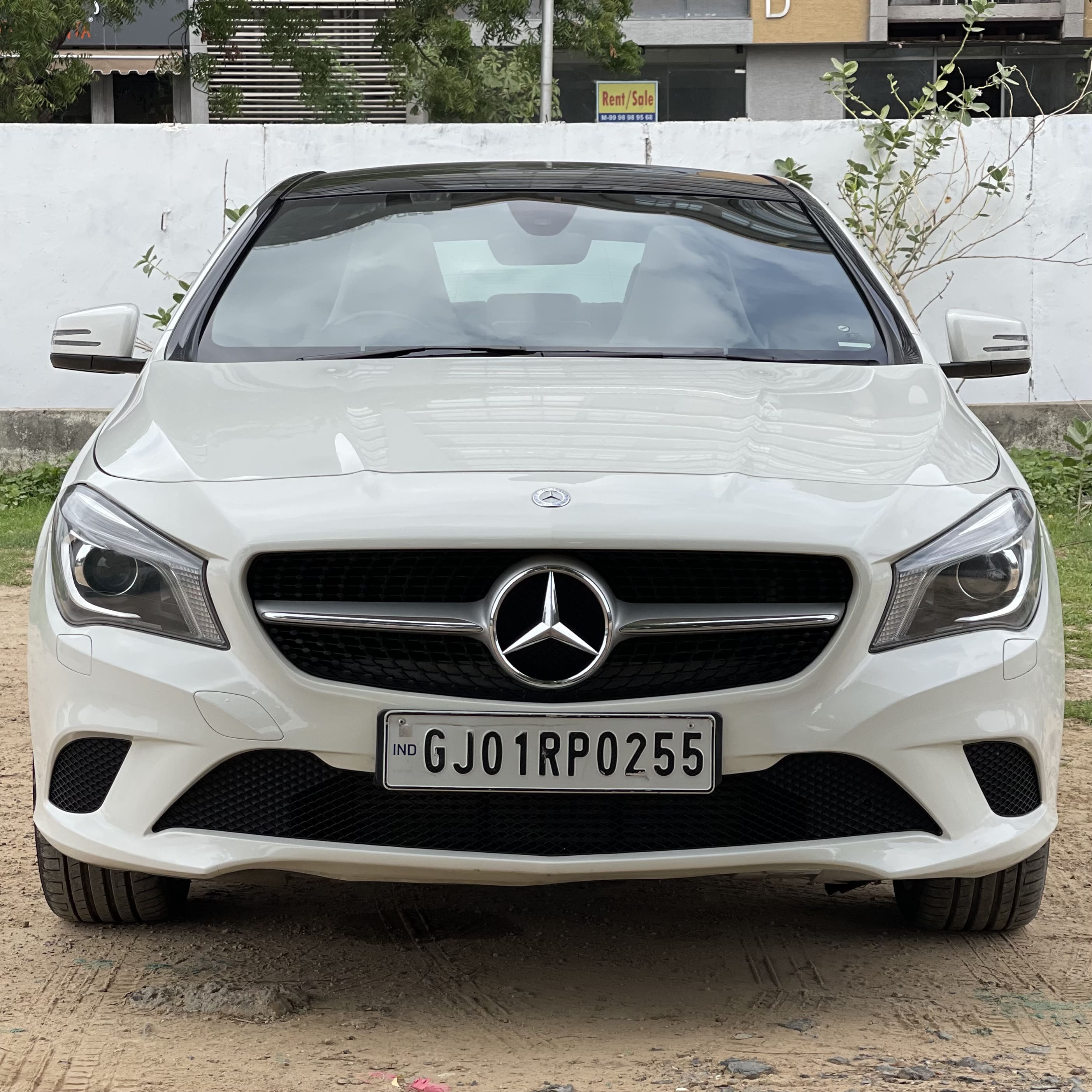 Mercedes Benz CLA 200